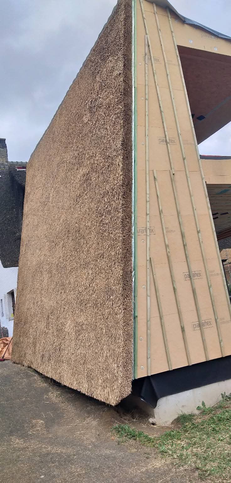 Hasır Çatı Kaplama